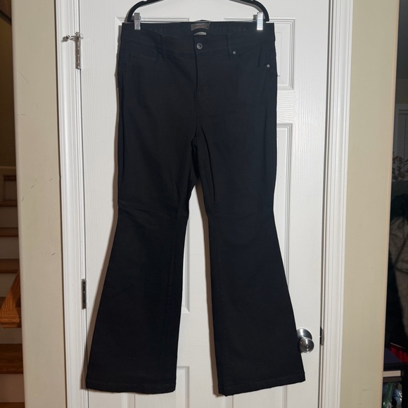 torrid Denim - Torrid Bombshell Flare Jeans in Black